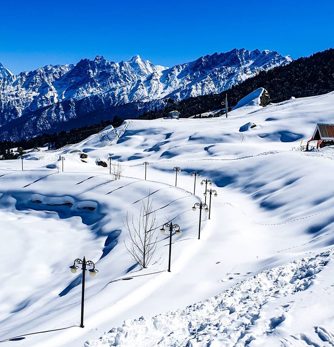 Auli_Himalayas.jpg